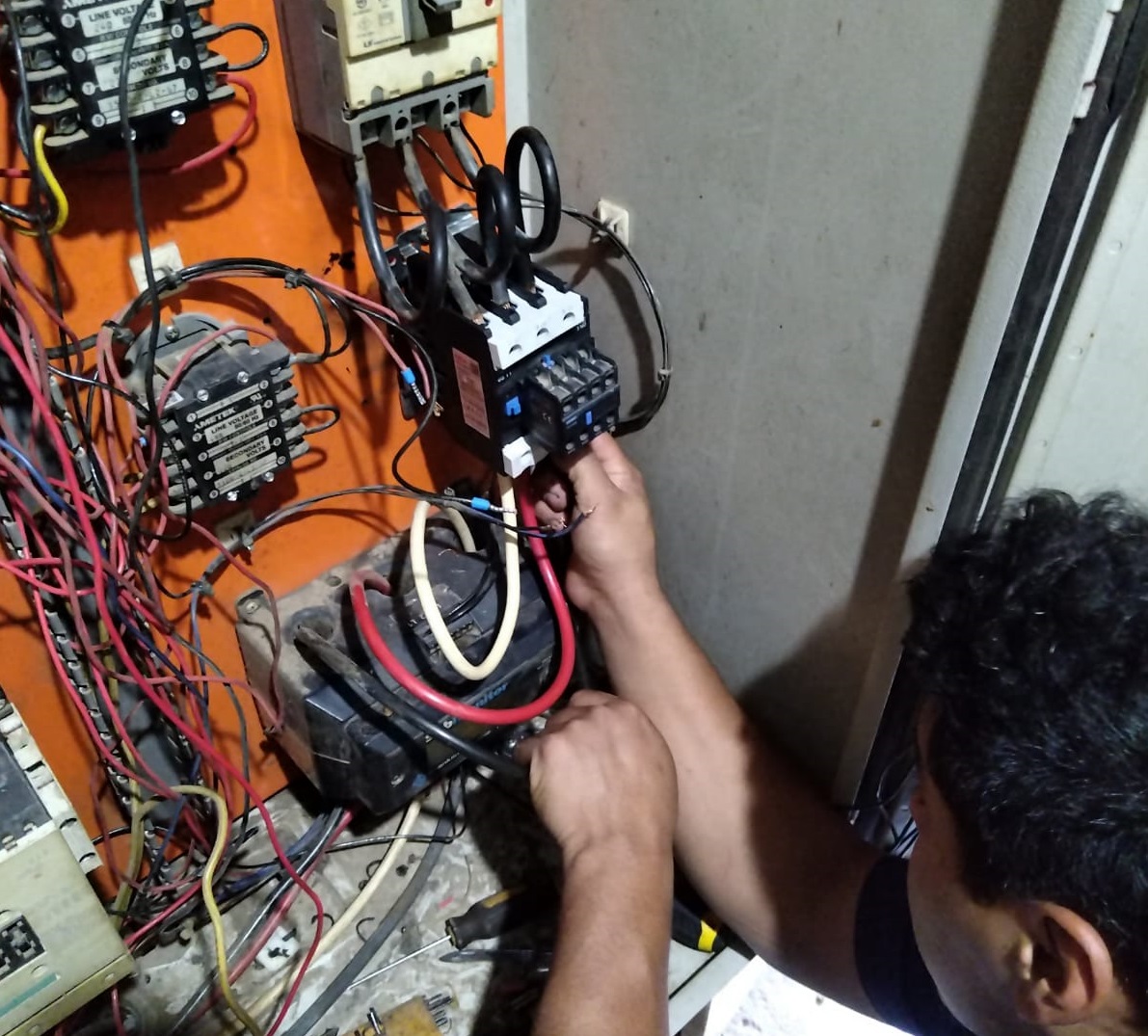 Imagen de un Gabinete Instalado por Tecnoriego